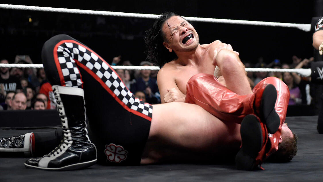 4) Sami Zayn vs. Shinsuke Nakamura – Singles Match (NXT TakeOver- Dallas, April 1, 2016)