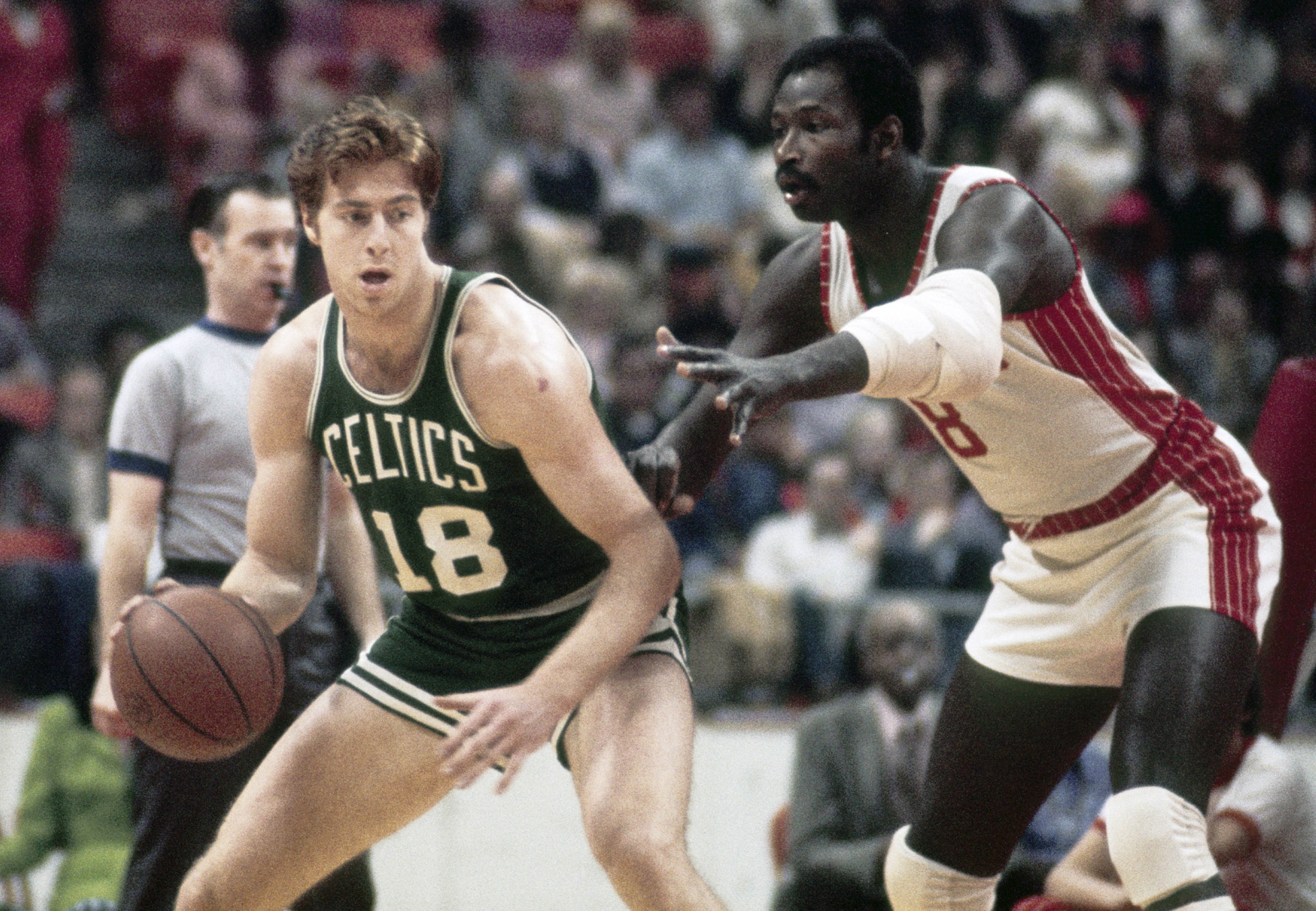 Boston Celtics center Dave Cowens (18