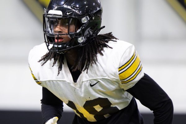 CJ Bell, Iowa, UConn